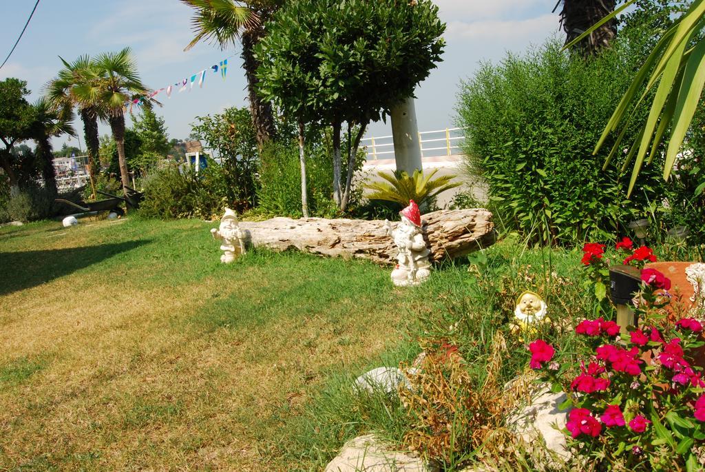 Hotel Achillion Makrygialos Exterior photo